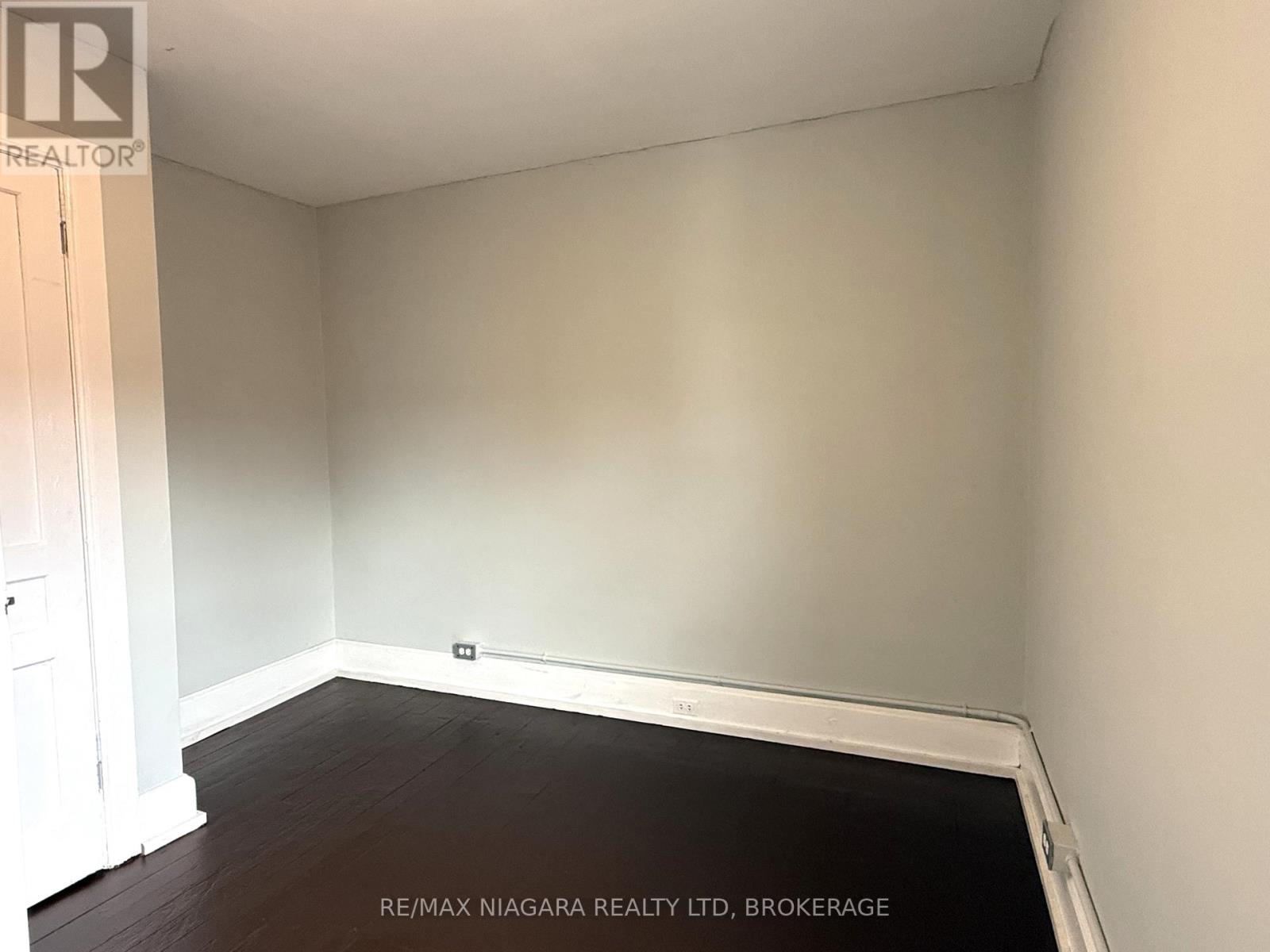 214 Jarvis Street, Fort Erie, Ontario  L2A 2S5 - Photo 24 - X12346207