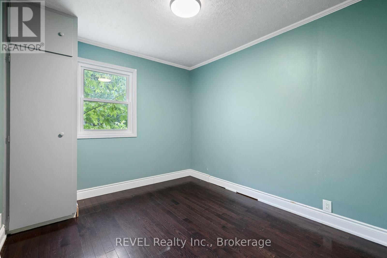 229 Morton Street, Thorold (Allanburg/thorold South), Ontario  L2V 1C8 - Photo 19 - X12346250