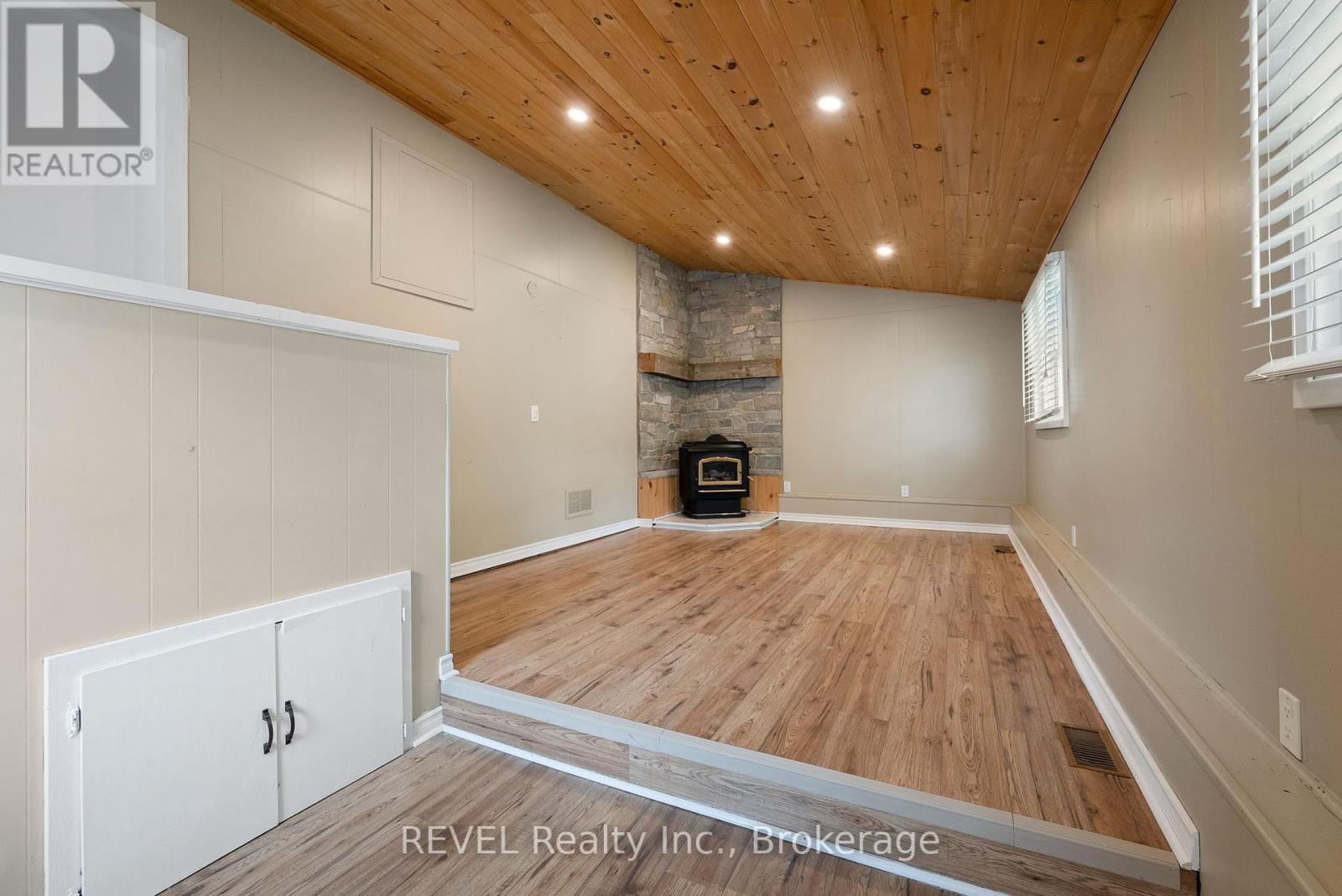 229 Morton Street, Thorold (Allanburg/thorold South), Ontario  L2V 1C8 - Photo 25 - X12346250