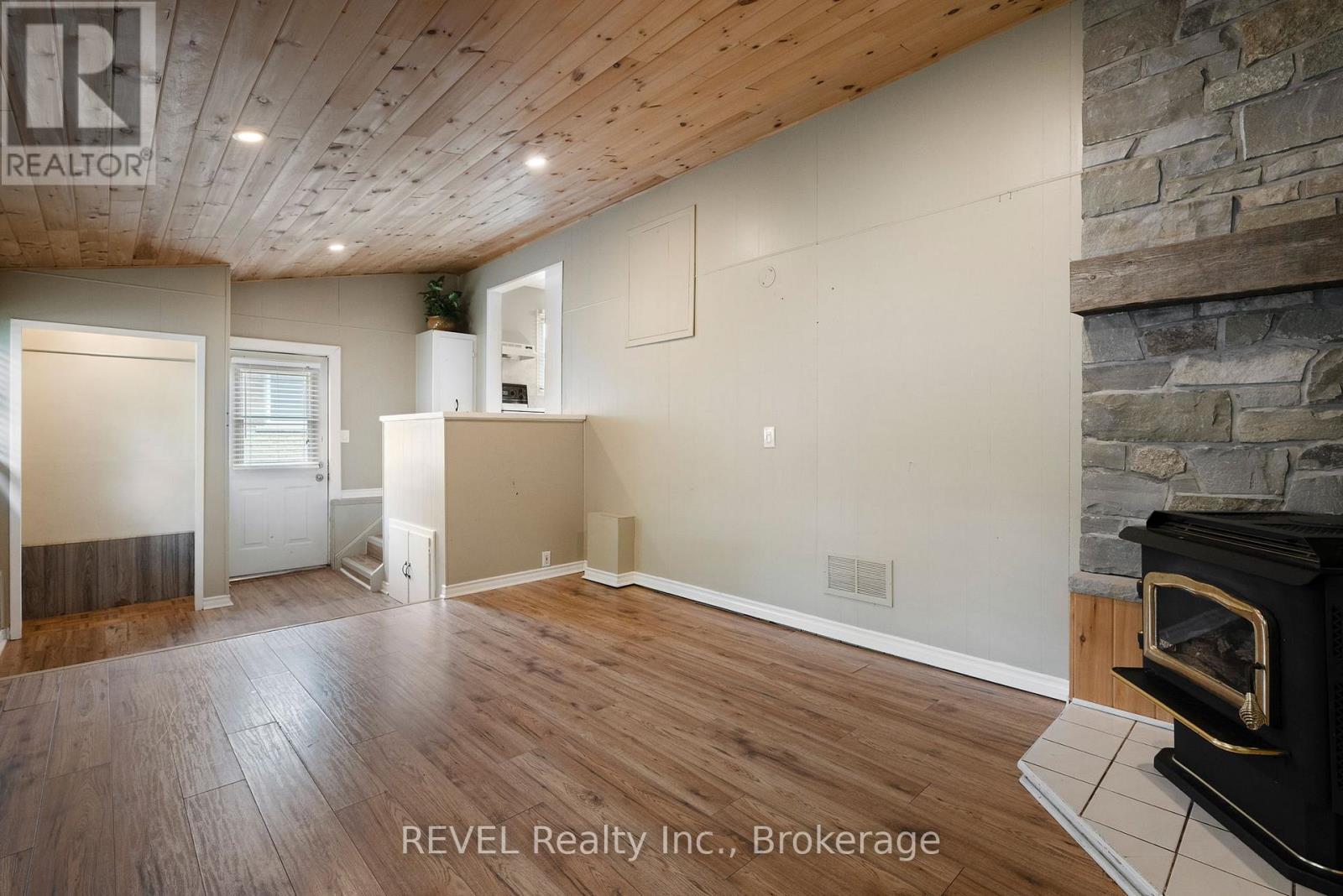 229 Morton Street, Thorold (Allanburg/thorold South), Ontario  L2V 1C8 - Photo 29 - X12346250