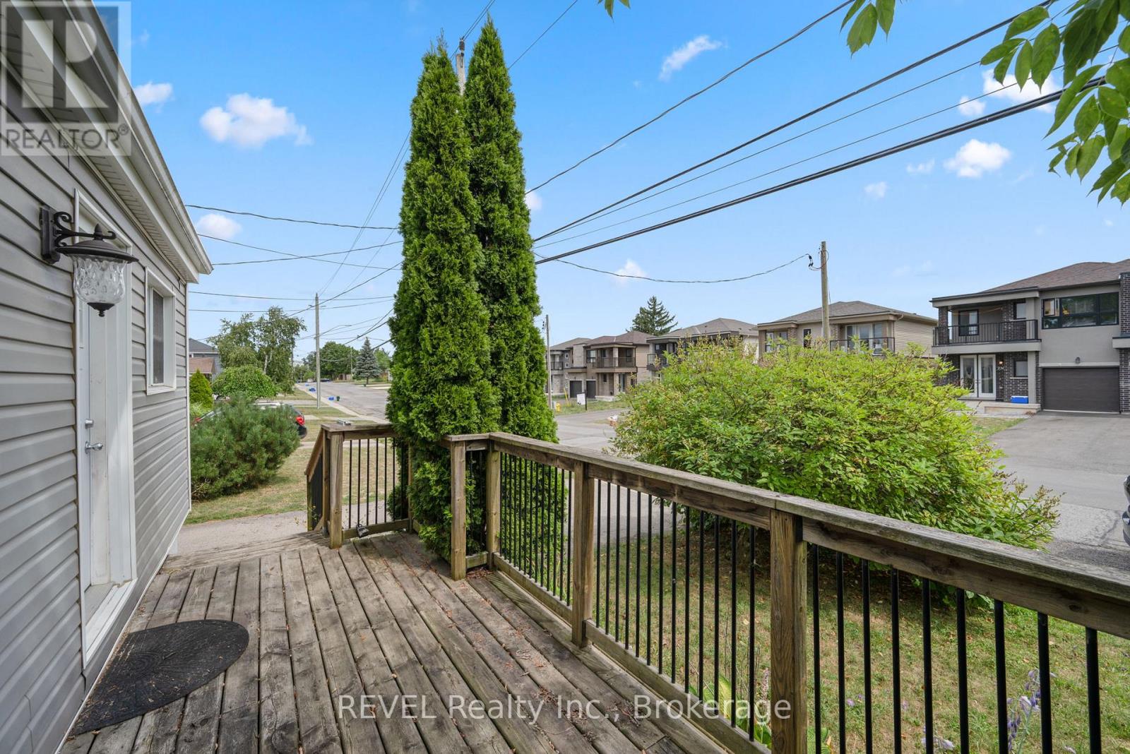 229 Morton Street, Thorold (Allanburg/thorold South), Ontario  L2V 1C8 - Photo 3 - X12346250