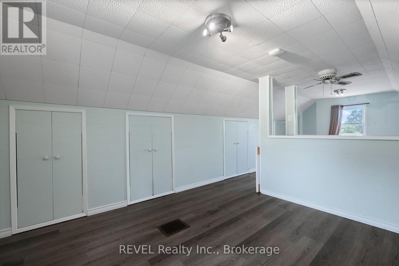 229 Morton Street, Thorold (Allanburg/thorold South), Ontario  L2V 1C8 - Photo 33 - X12346250