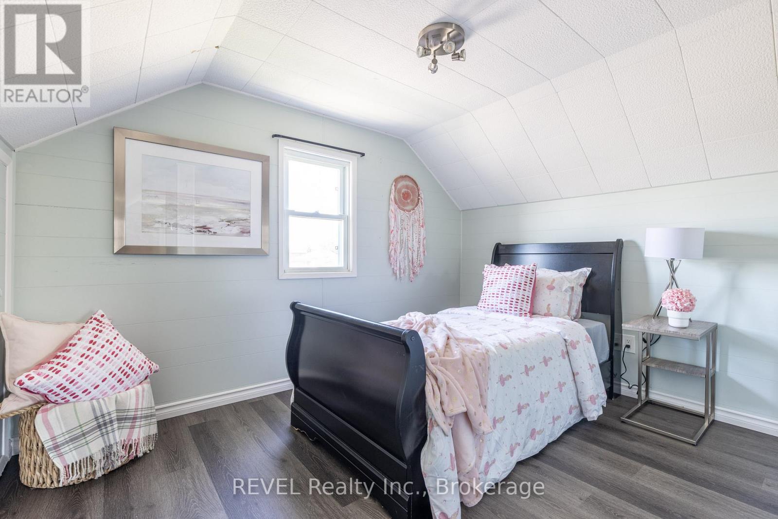 229 Morton Street, Thorold (Allanburg/thorold South), Ontario  L2V 1C8 - Photo 36 - X12346250