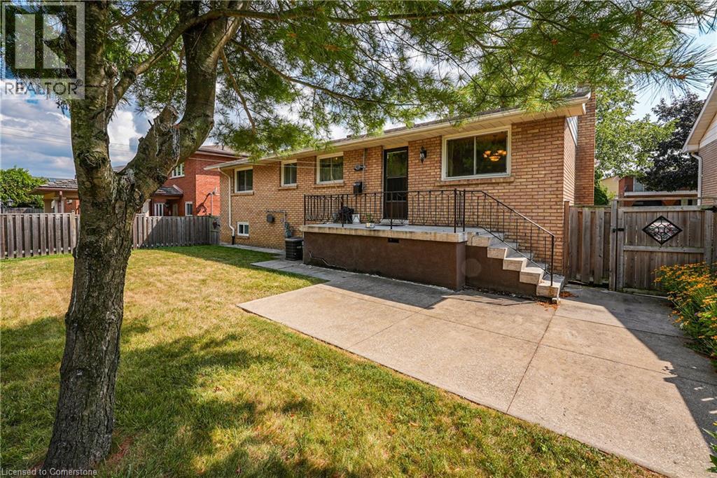 11 Pinard Street, Hamilton, Ontario  L8K 6G8 - Photo 2 - 40760207