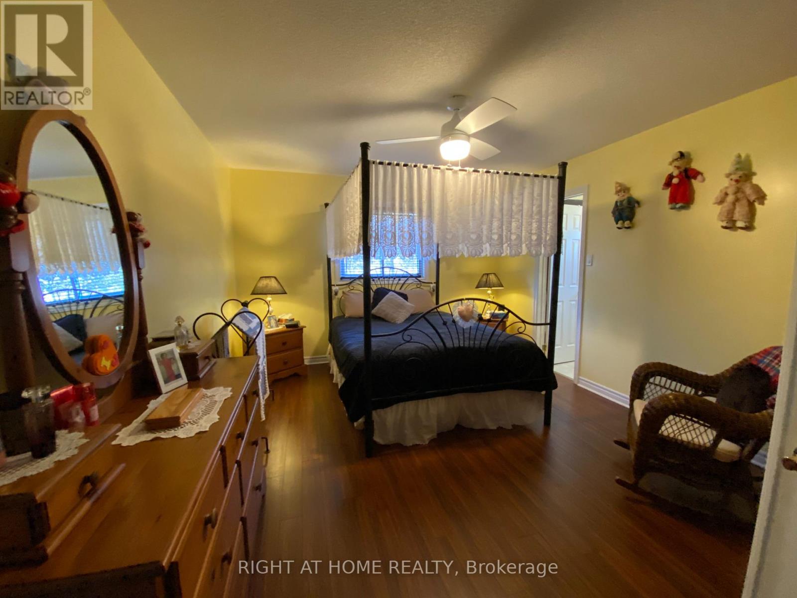 4 Campbell Avenue, Oro-Medonte, Ontario  L0L 1T0 - Photo 6 - S12346144