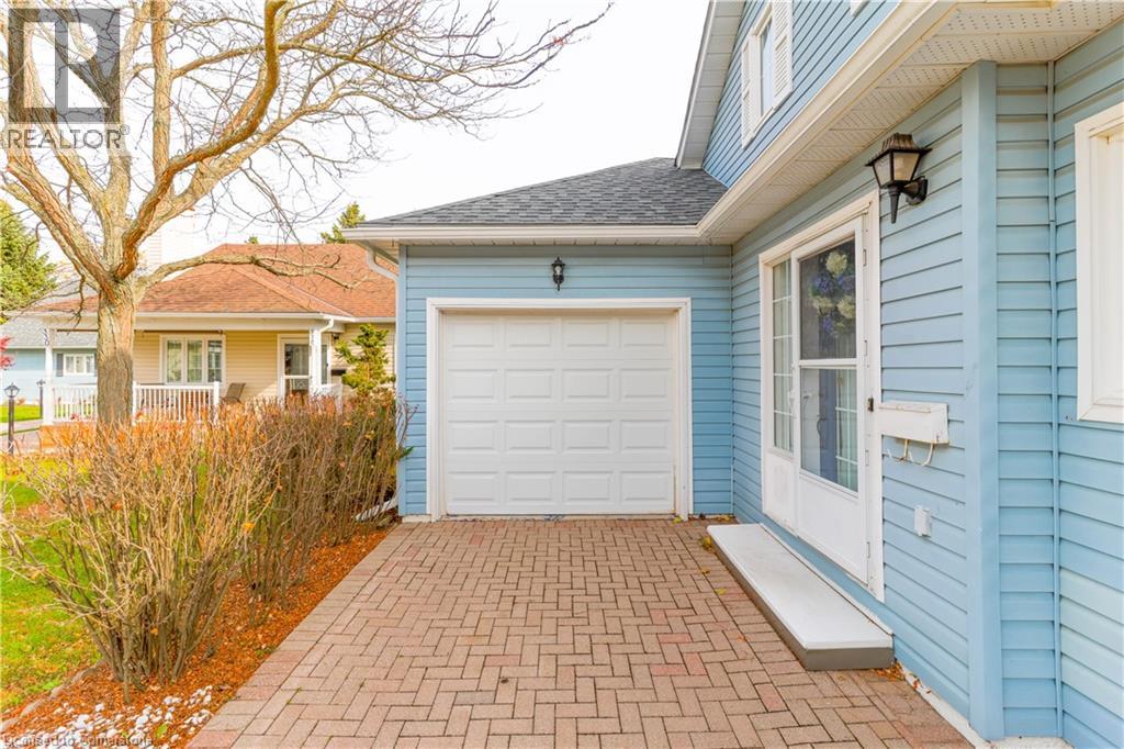 331 Silverbirch Boulevard, Mount Hope, Ontario  L0R 1W0 - Photo 2 - 40751086