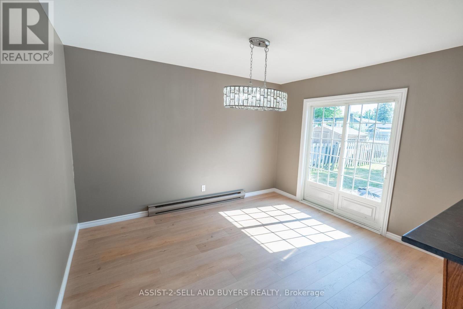 862 Dundee Avenue, Cornwall, Ontario  K6J 5J9 - Photo 13 - X12346299