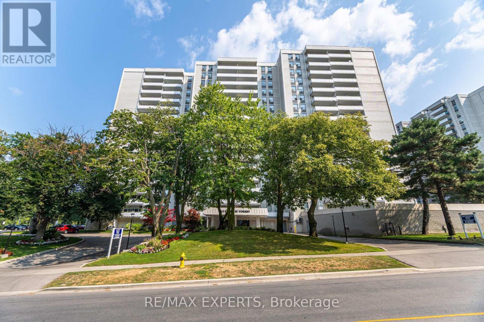 306 - 10 Parkway Forest Drive, Toronto, Ontario  M2J 1L3 - Photo 2 - C12346271