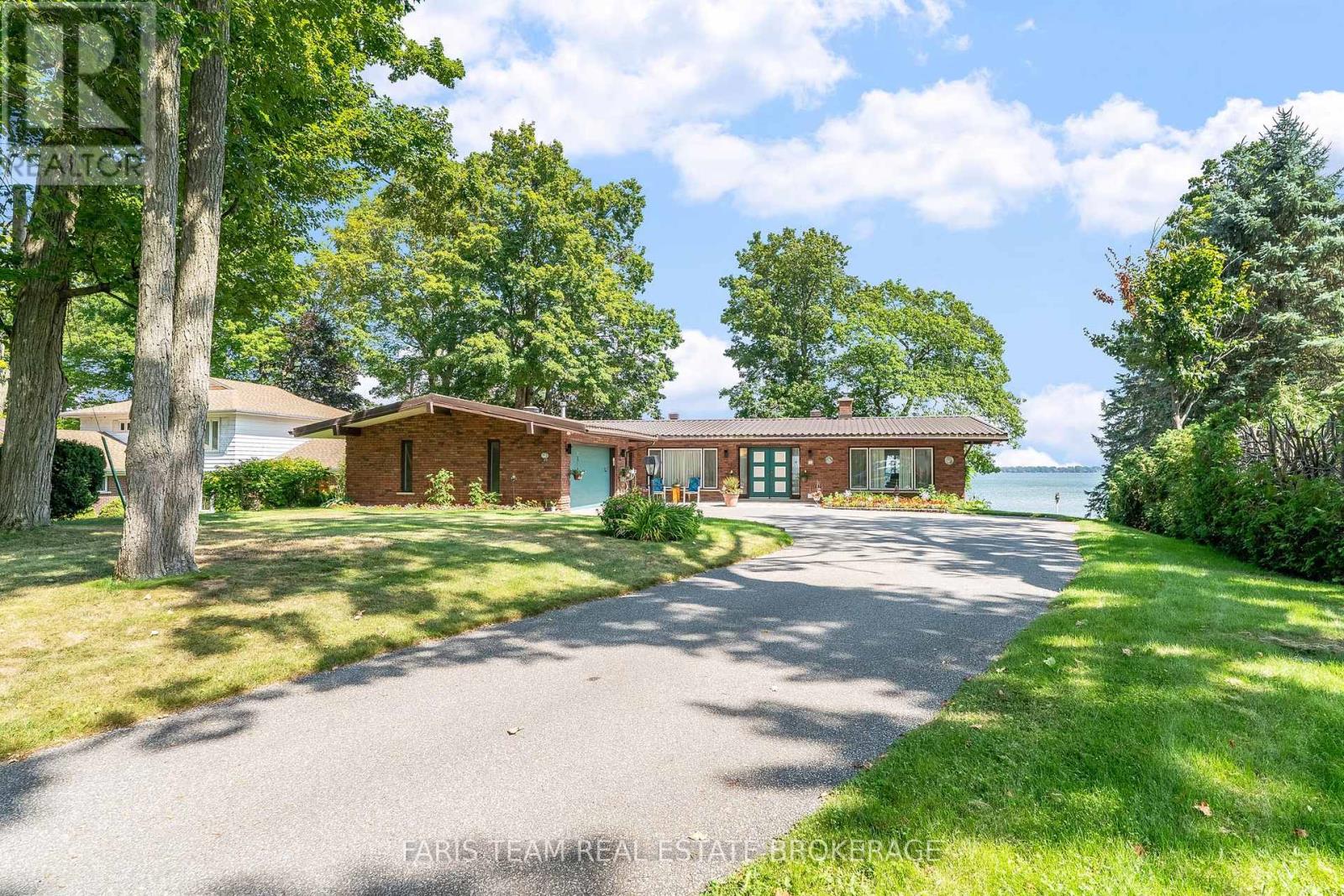 1 Southwood Circle, Orillia, Ontario  L3V 2H8 - Photo 4 - S12346272