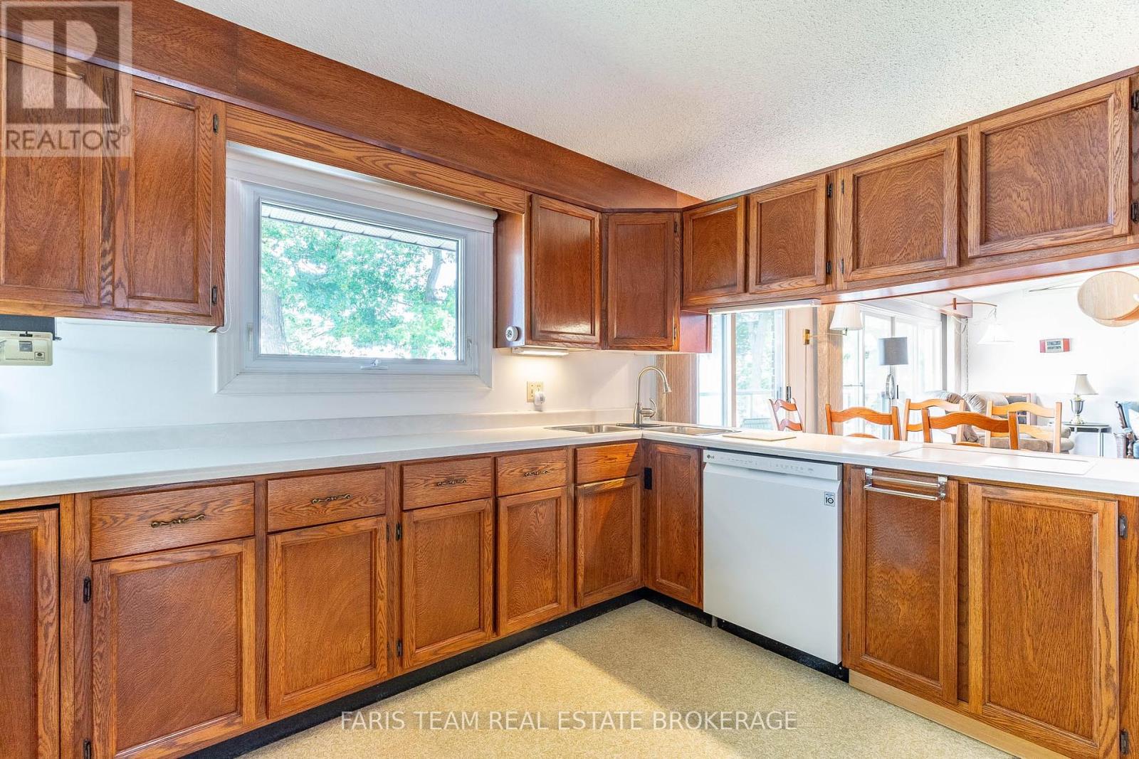 1 Southwood Circle, Orillia, Ontario  L3V 2H8 - Photo 9 - S12346272