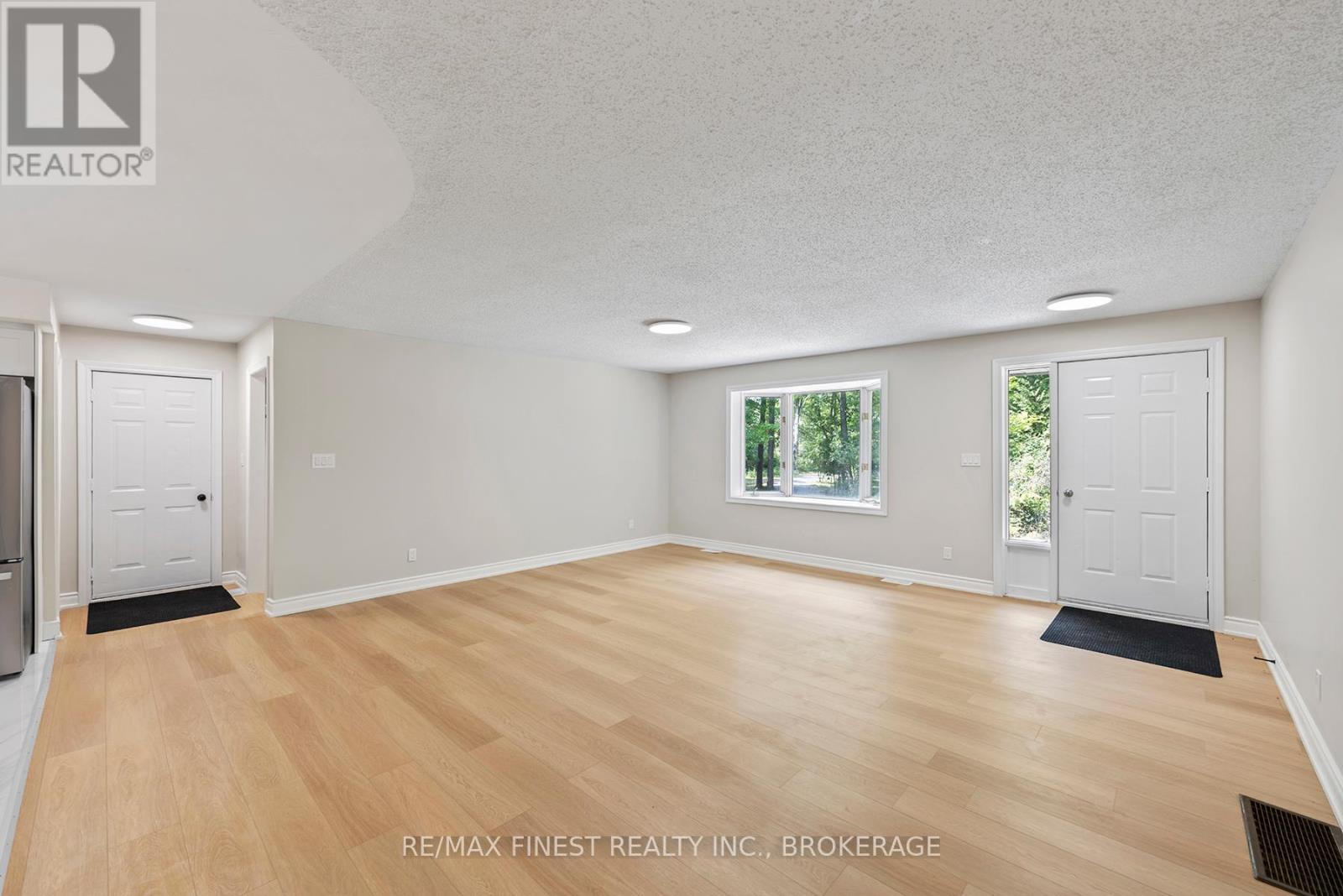 918 Fry Road, Prince Edward County, Ontario  K0K 2T0 - Photo 4 - X12346398