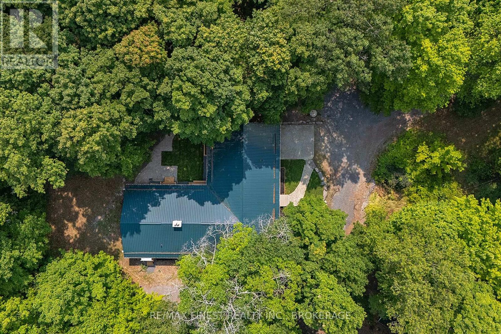 918 Fry Road, Prince Edward County, Ontario  K0K 2T0 - Photo 49 - X12346398