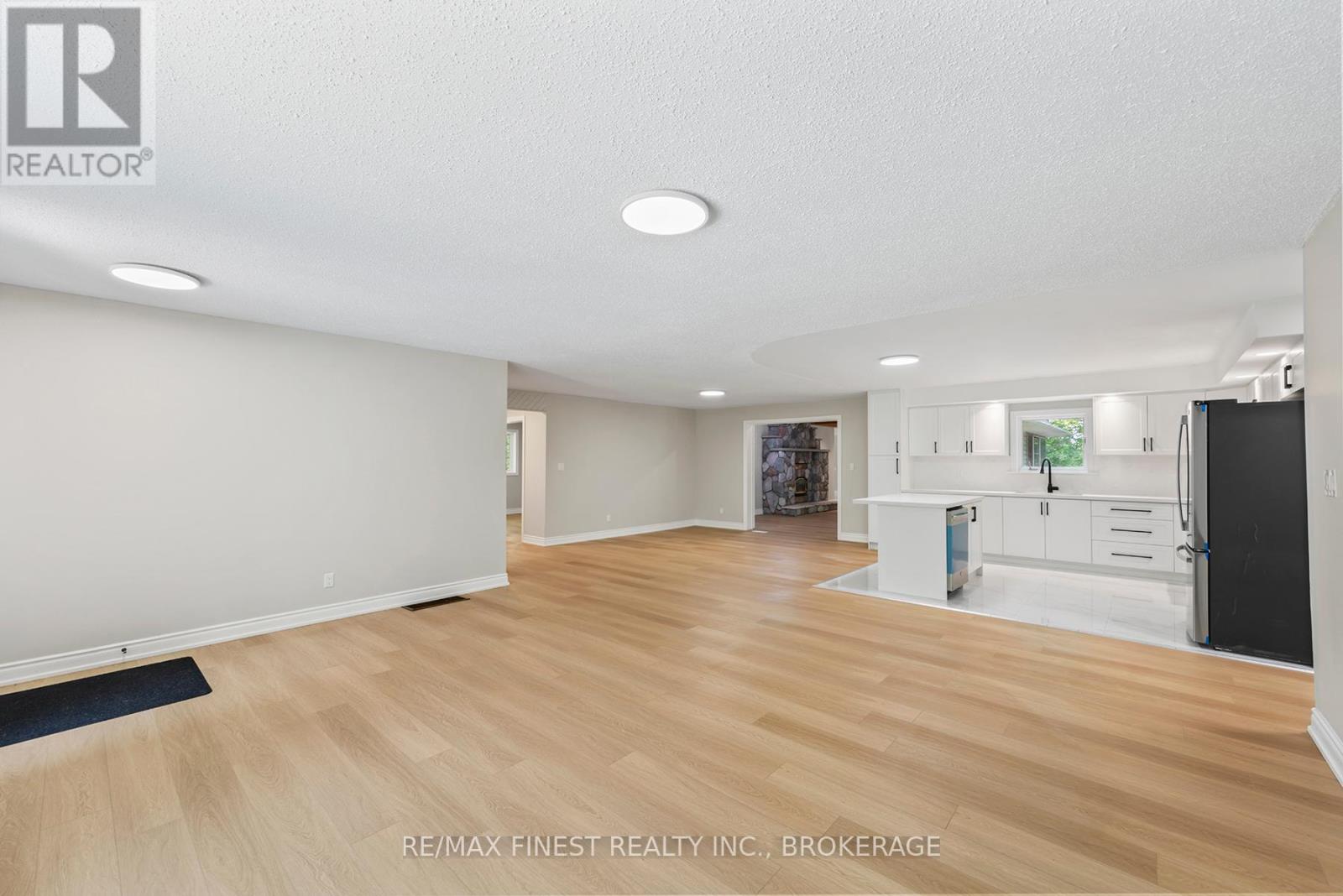 918 Fry Road, Prince Edward County, Ontario  K0K 2T0 - Photo 6 - X12346398