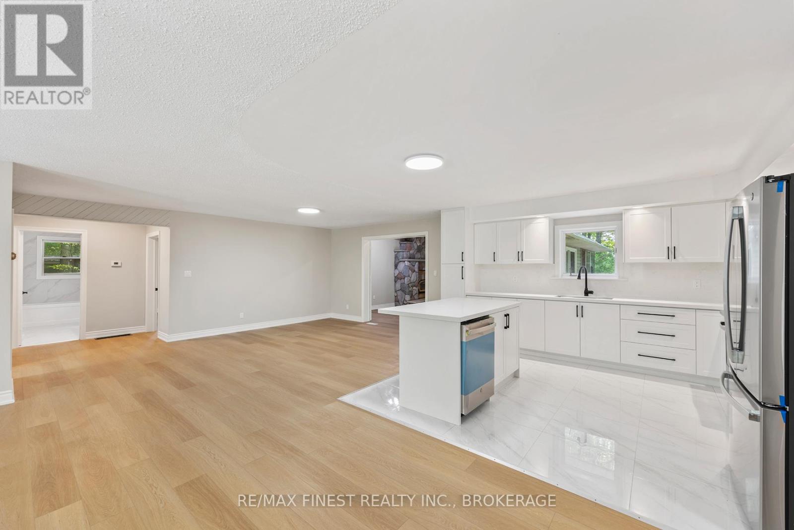 918 Fry Road, Prince Edward County, Ontario  K0K 2T0 - Photo 7 - X12346398