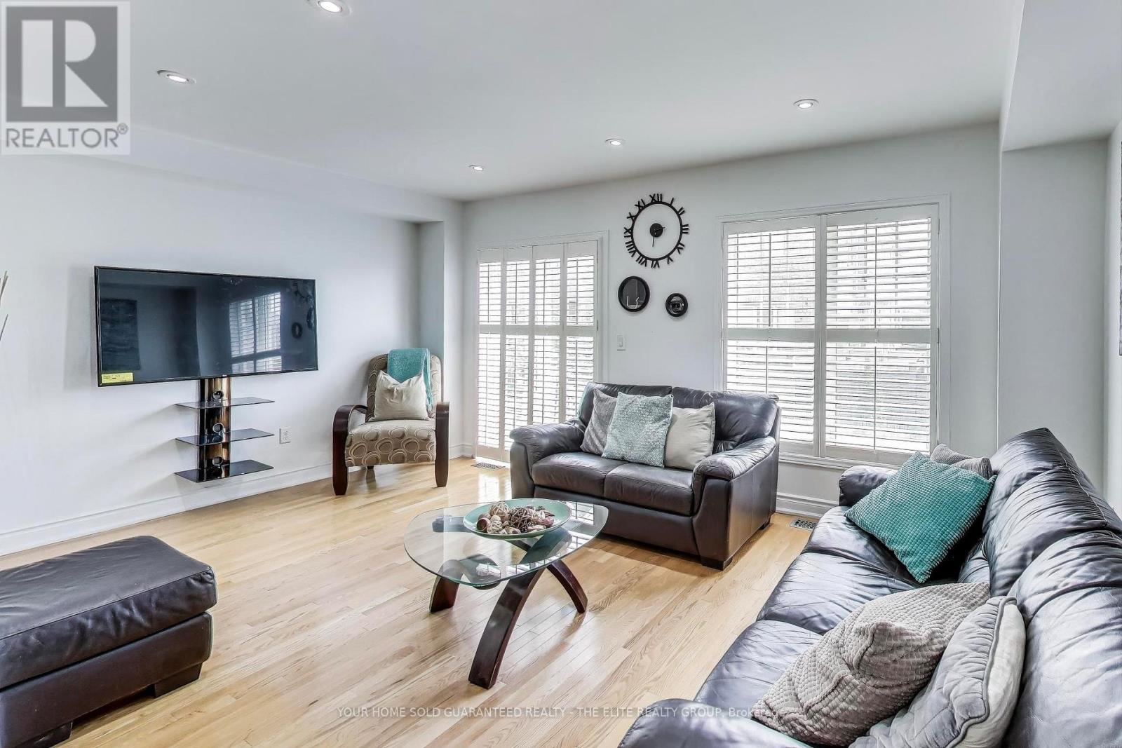 Property at 7 LOTUS STREET image 5