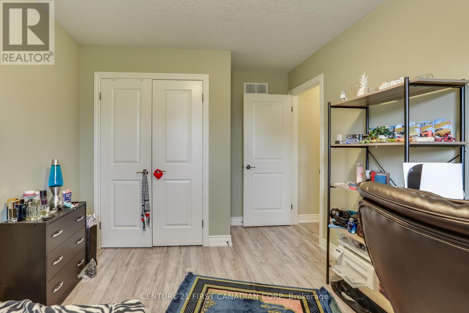 3194 Morgan Avenue, London South, Ontario  N6L 0B8 - Photo 38 - X12346352