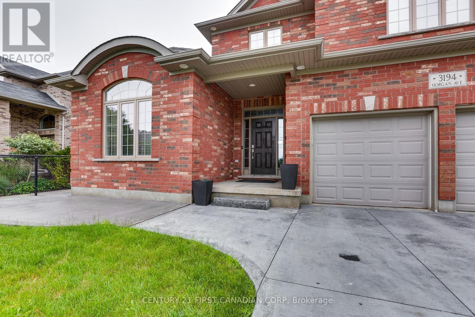 3194 Morgan Avenue, London South, Ontario  N6L 0B8 - Photo 4 - X12346352