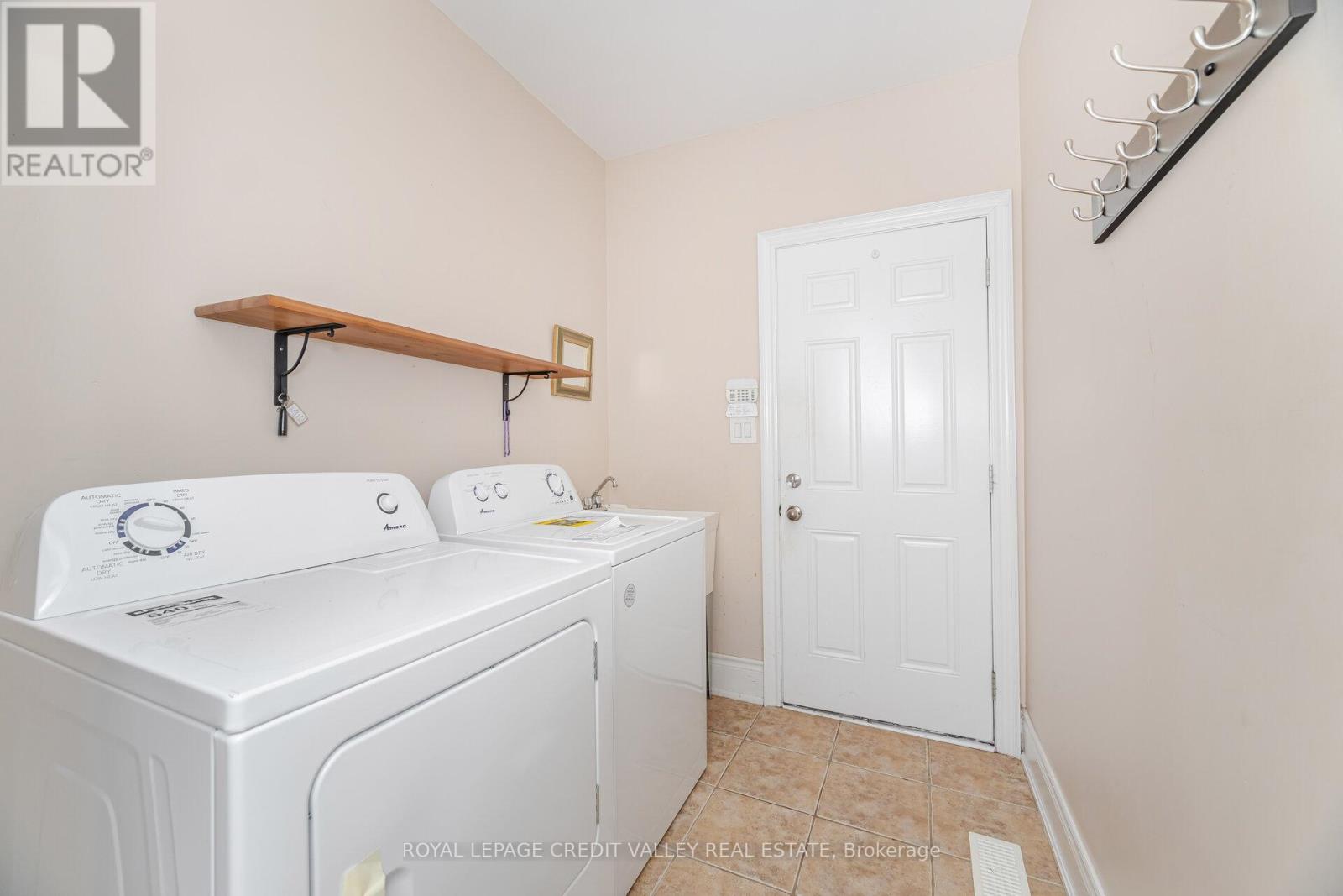54 Station Road, Caledon, Ontario  L7E 1V1 - Photo 31 - W12346266