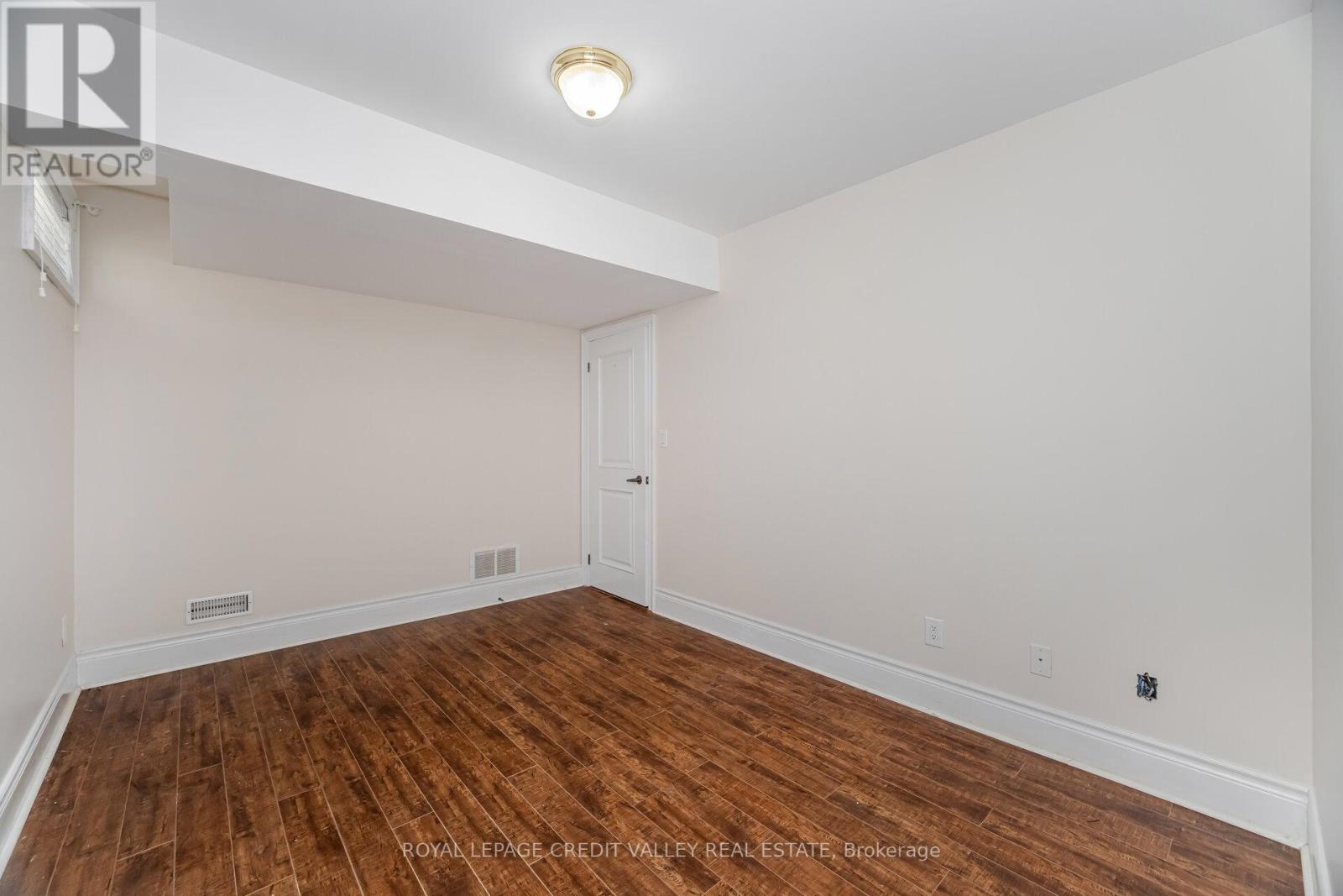 54 Station Road, Caledon, Ontario  L7E 1V1 - Photo 38 - W12346266