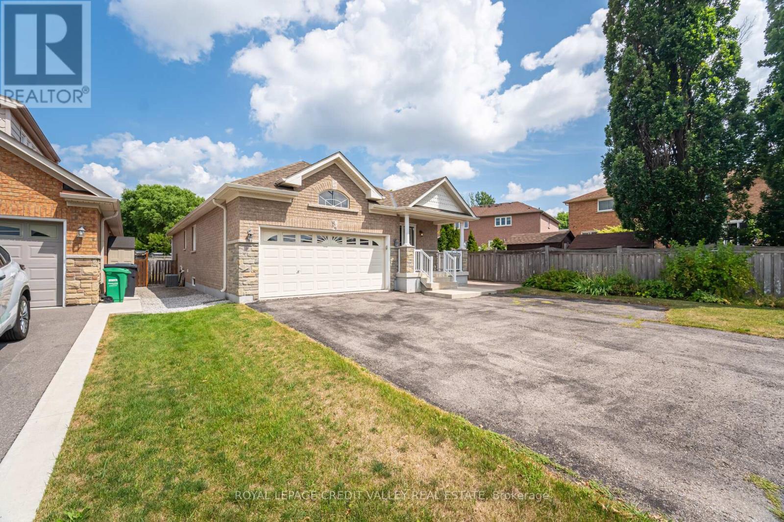 54 Station Road, Caledon, Ontario  L7E 1V1 - Photo 4 - W12346266