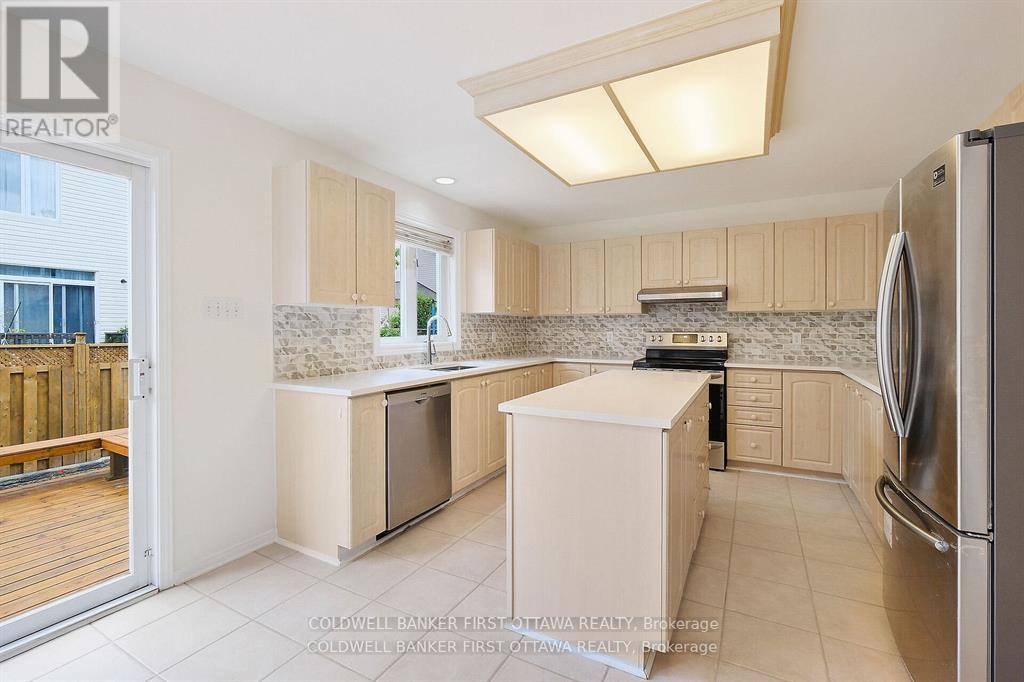 107 Columbia Avenue, Ottawa, Ontario  K1V 1Z3 - Photo 10 - X12346335