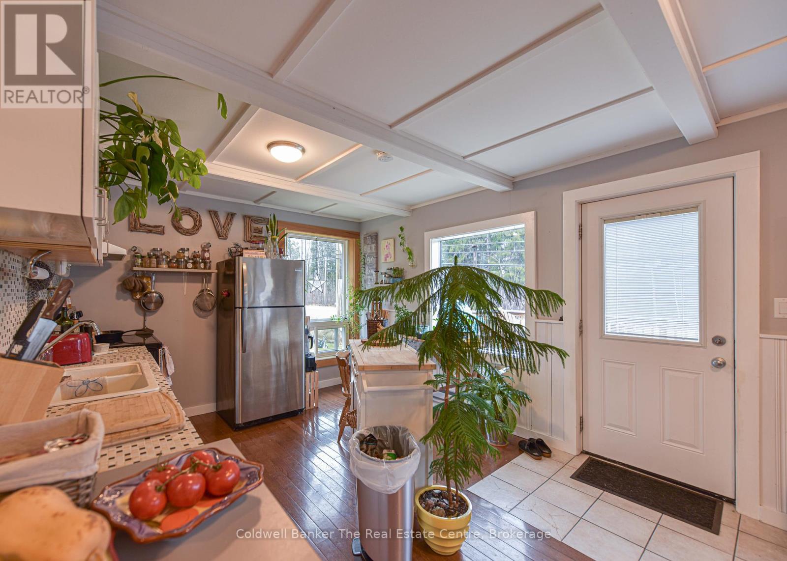 Property at 120 BAKERY LANE image 5