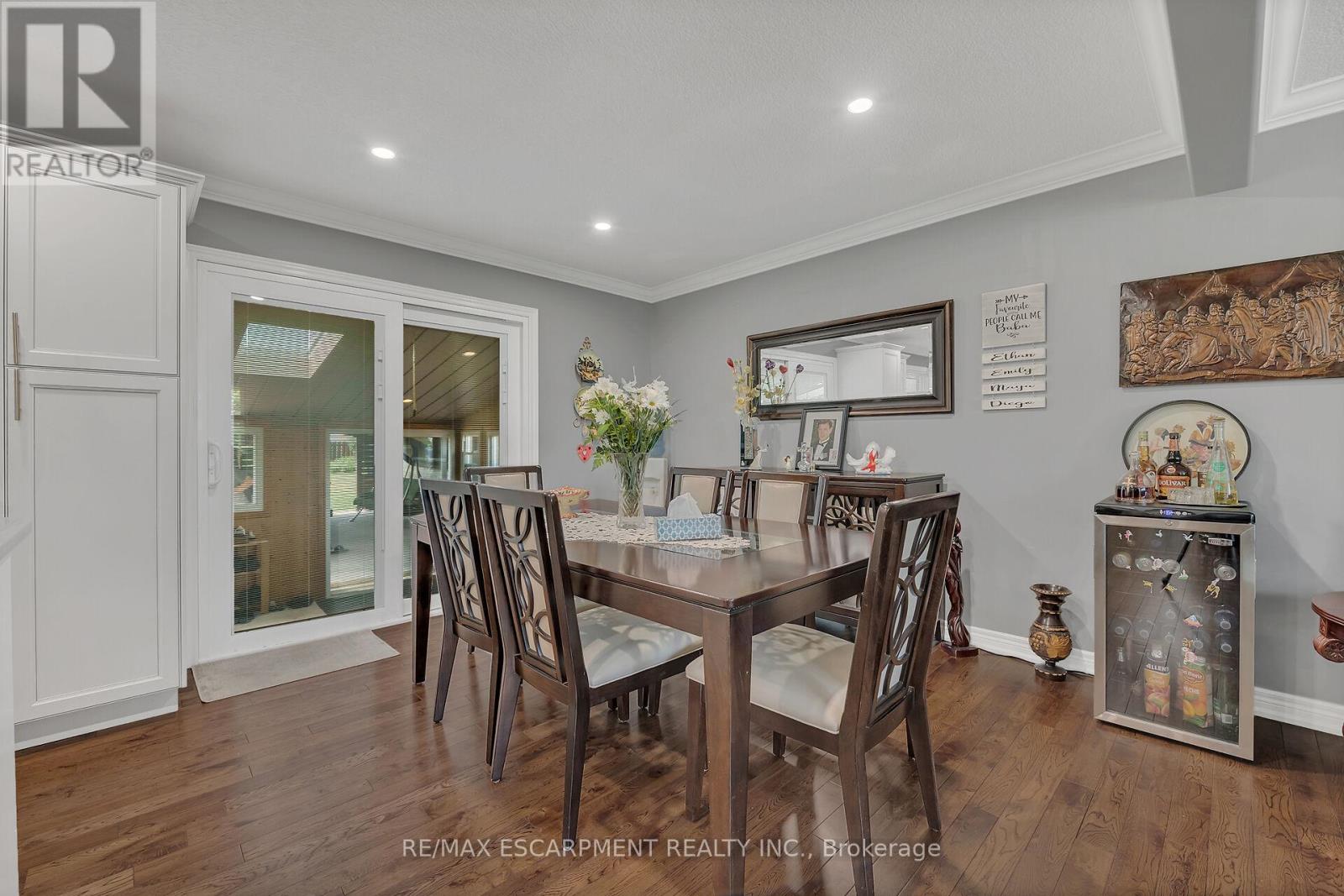 982 Highland Road E, Hamilton (Stoney Creek), Ontario  L8J 3G9 - Photo 15 - X12346302
