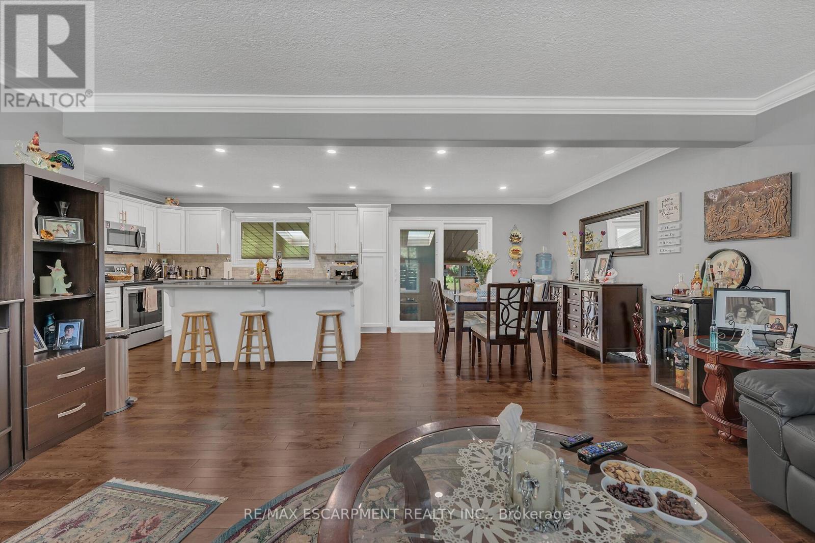 982 Highland Road E, Hamilton (Stoney Creek), Ontario  L8J 3G9 - Photo 18 - X12346302