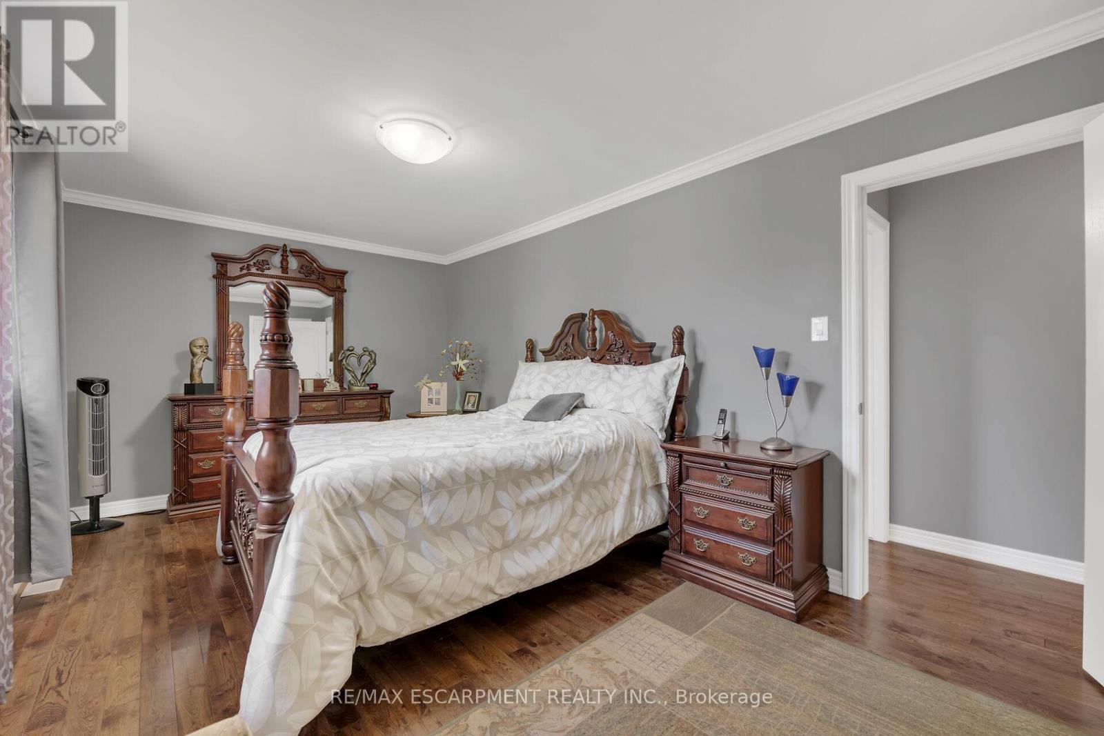 982 Highland Road E, Hamilton (Stoney Creek), Ontario  L8J 3G9 - Photo 24 - X12346302