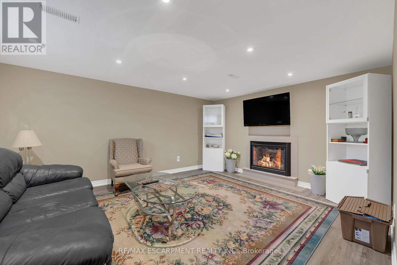 982 Highland Road E, Hamilton (Stoney Creek), Ontario  L8J 3G9 - Photo 30 - X12346302
