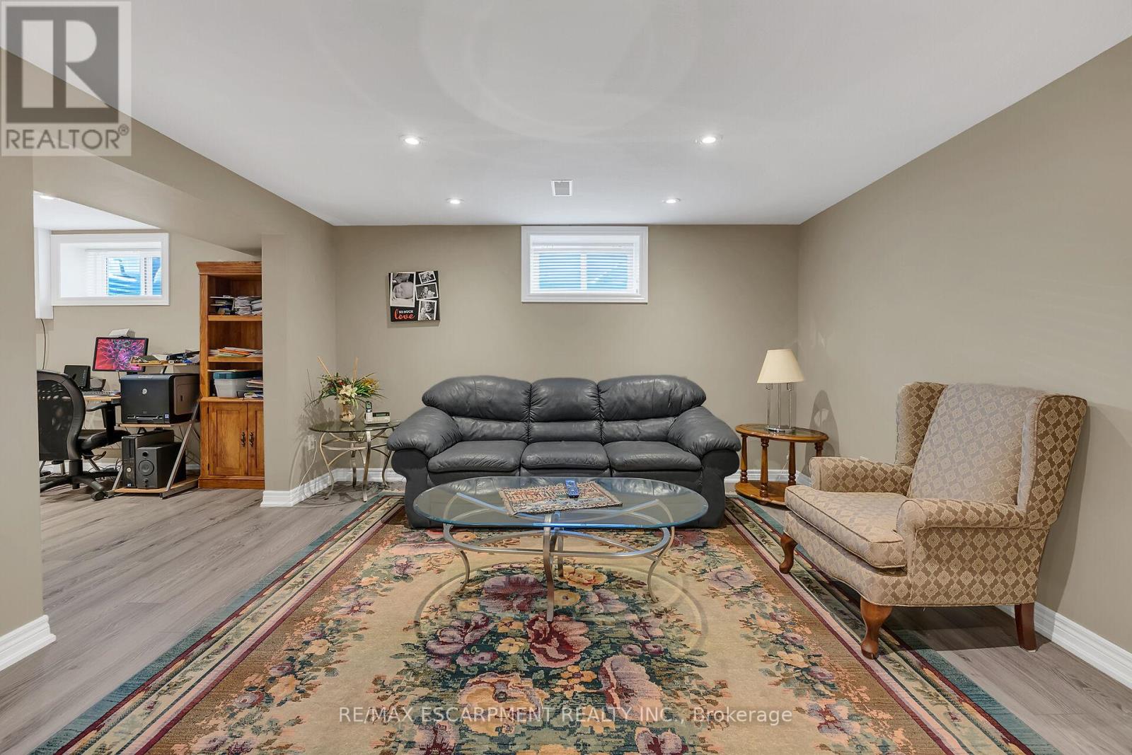 982 Highland Road E, Hamilton (Stoney Creek), Ontario  L8J 3G9 - Photo 31 - X12346302