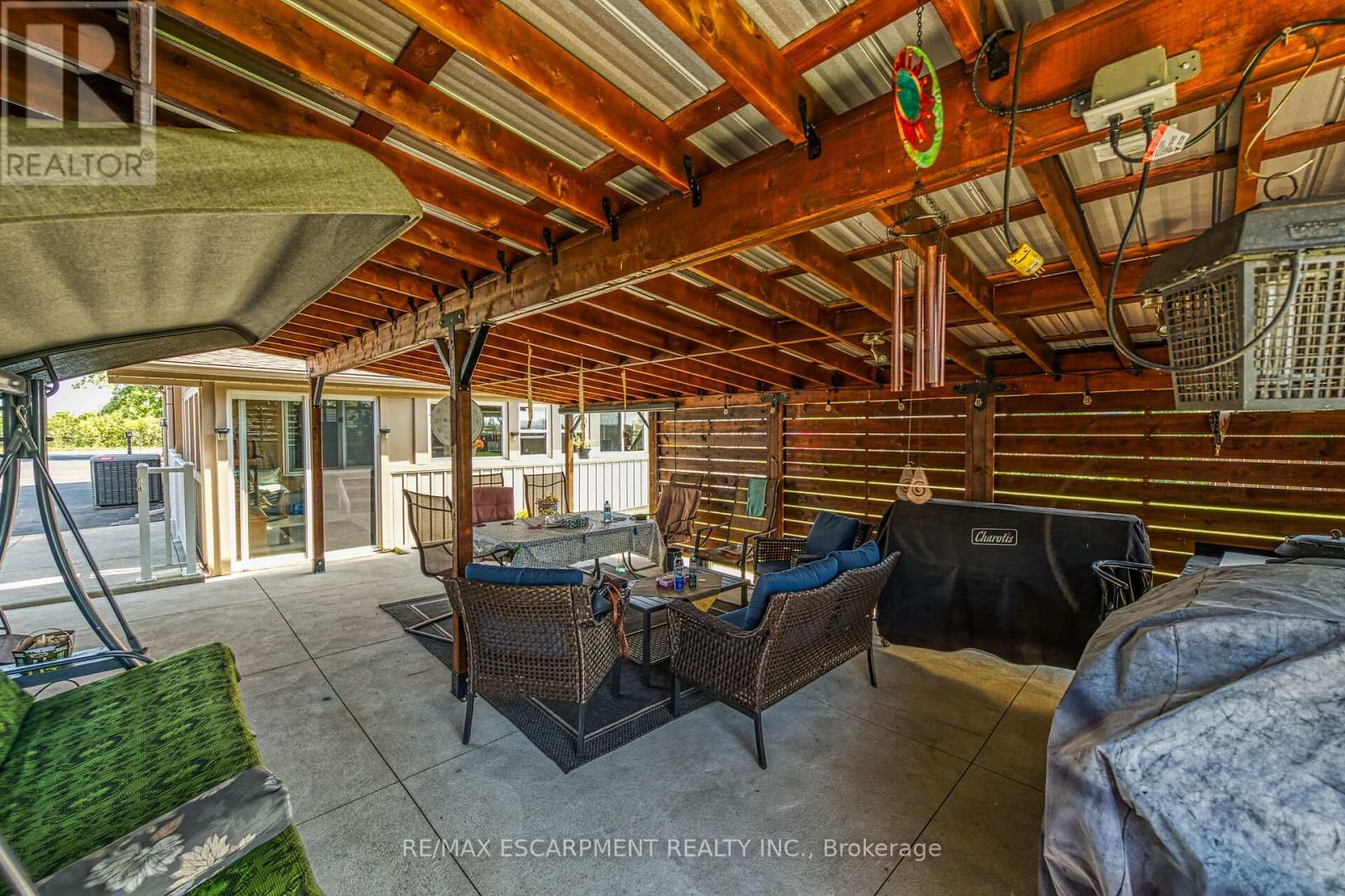 982 Highland Road E, Hamilton (Stoney Creek), Ontario  L8J 3G9 - Photo 39 - X12346302