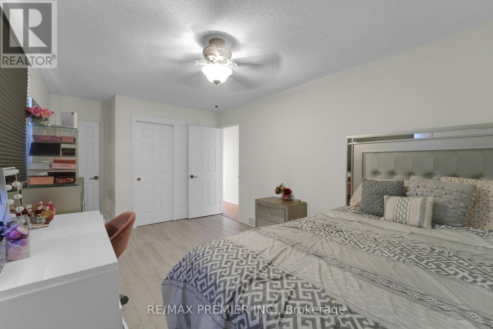 12 The Meadows, St. Catharines (Lakeport), Ontario  L2N 7K7 - Photo 24 - X12346306