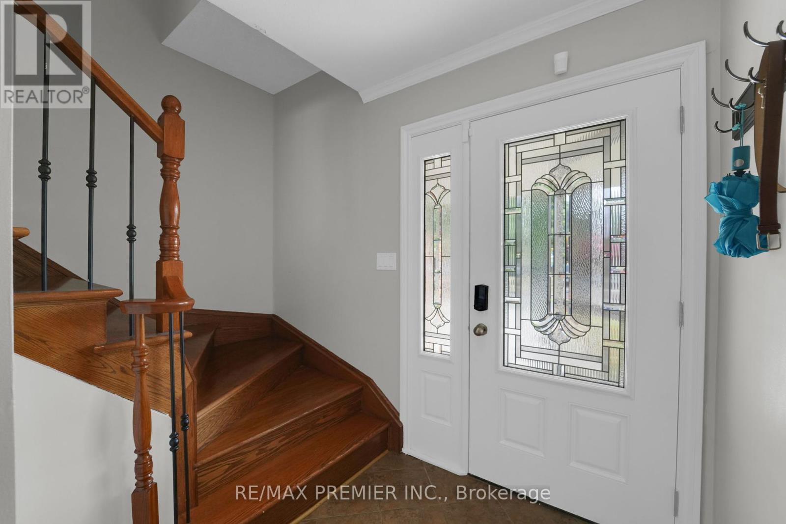 Property at 12 THE MEADOWS image 3