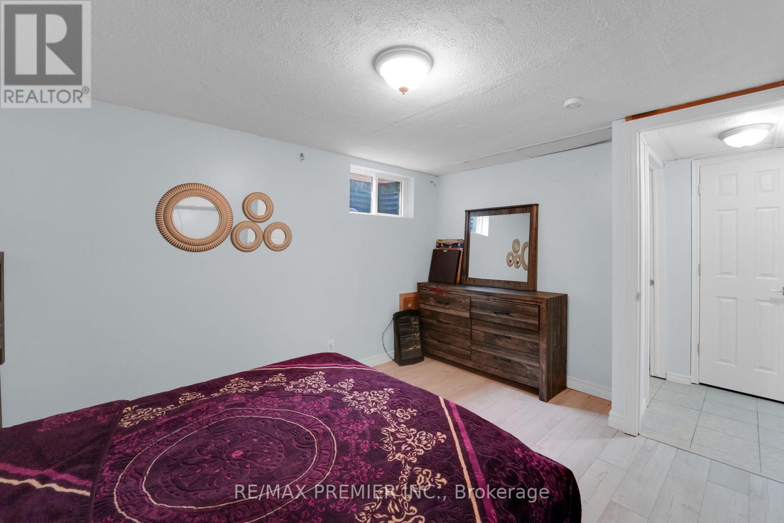 12 The Meadows, St. Catharines (Lakeport), Ontario  L2N 7K7 - Photo 35 - X12346306