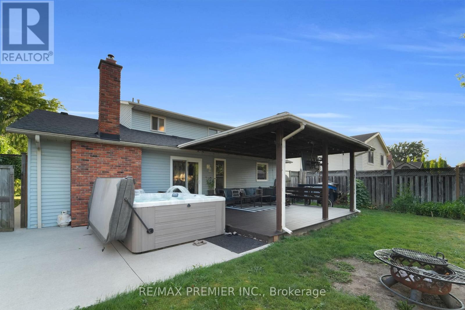12 The Meadows, St. Catharines (Lakeport), Ontario  L2N 7K7 - Photo 37 - X12346306