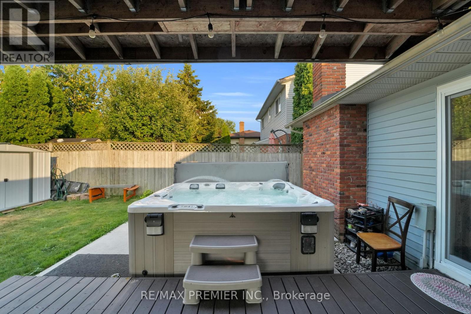 12 The Meadows, St. Catharines (Lakeport), Ontario  L2N 7K7 - Photo 41 - X12346306