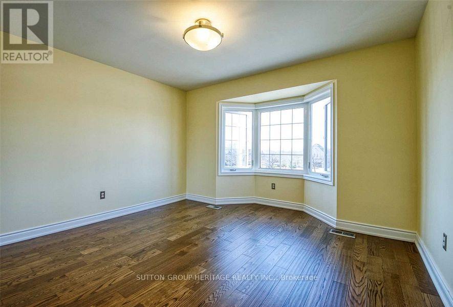 52 Wessex Drive, Whitby (Brooklin), Ontario  L1M 2C3 - Photo 9 - E12342973