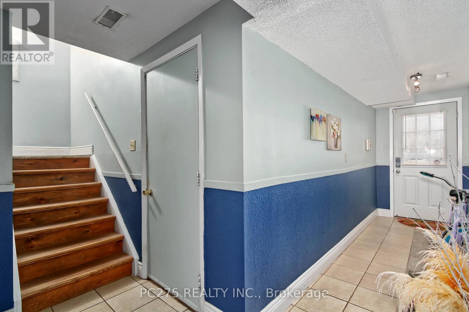 24 - 301 Carlow Road, Central Elgin, Ontario  N5L 1B7 - Photo 3 - X12343057