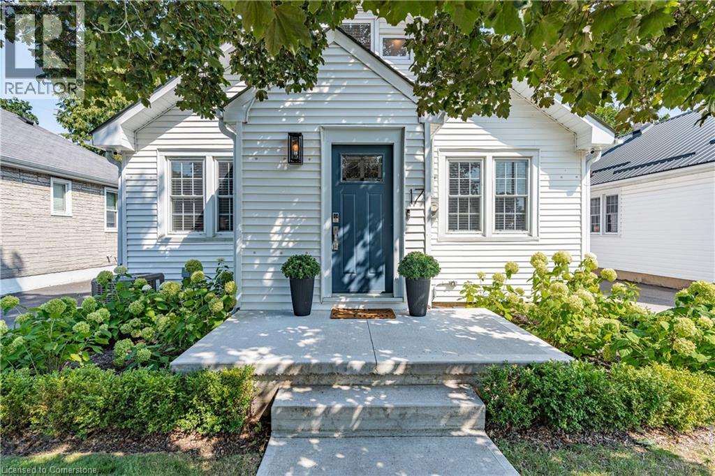 17 DAVIS Street W, Simcoe, Ontario