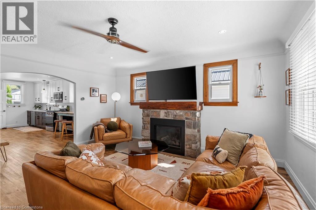 17 Davis Street W, Simcoe, Ontario  N3Y 2R2 - Photo 3 - 40760497