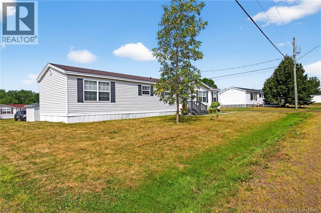 10 Gentian Street, Moncton, New Brunswick  E1H 3K6 - Photo 3 - NB124824