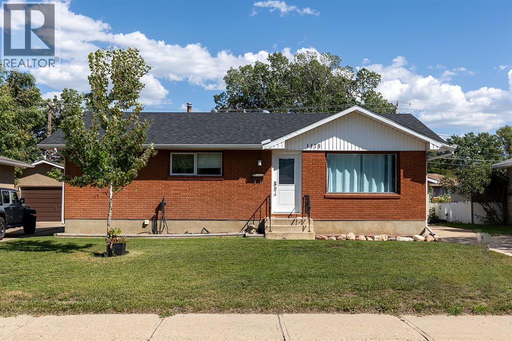 Property at 1479 7 Avenue NE image 1