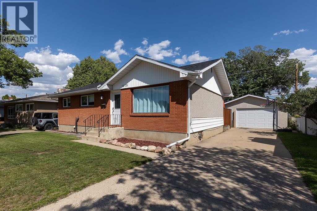 Property at 1479 7 Avenue NE image 2