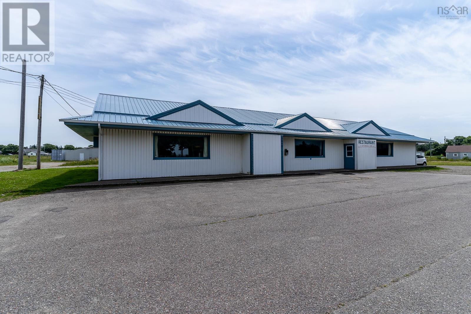8946 Highway 1, Meteghan River, Nova Scotia  B0W 2L0 - Photo 1 - 202509042
