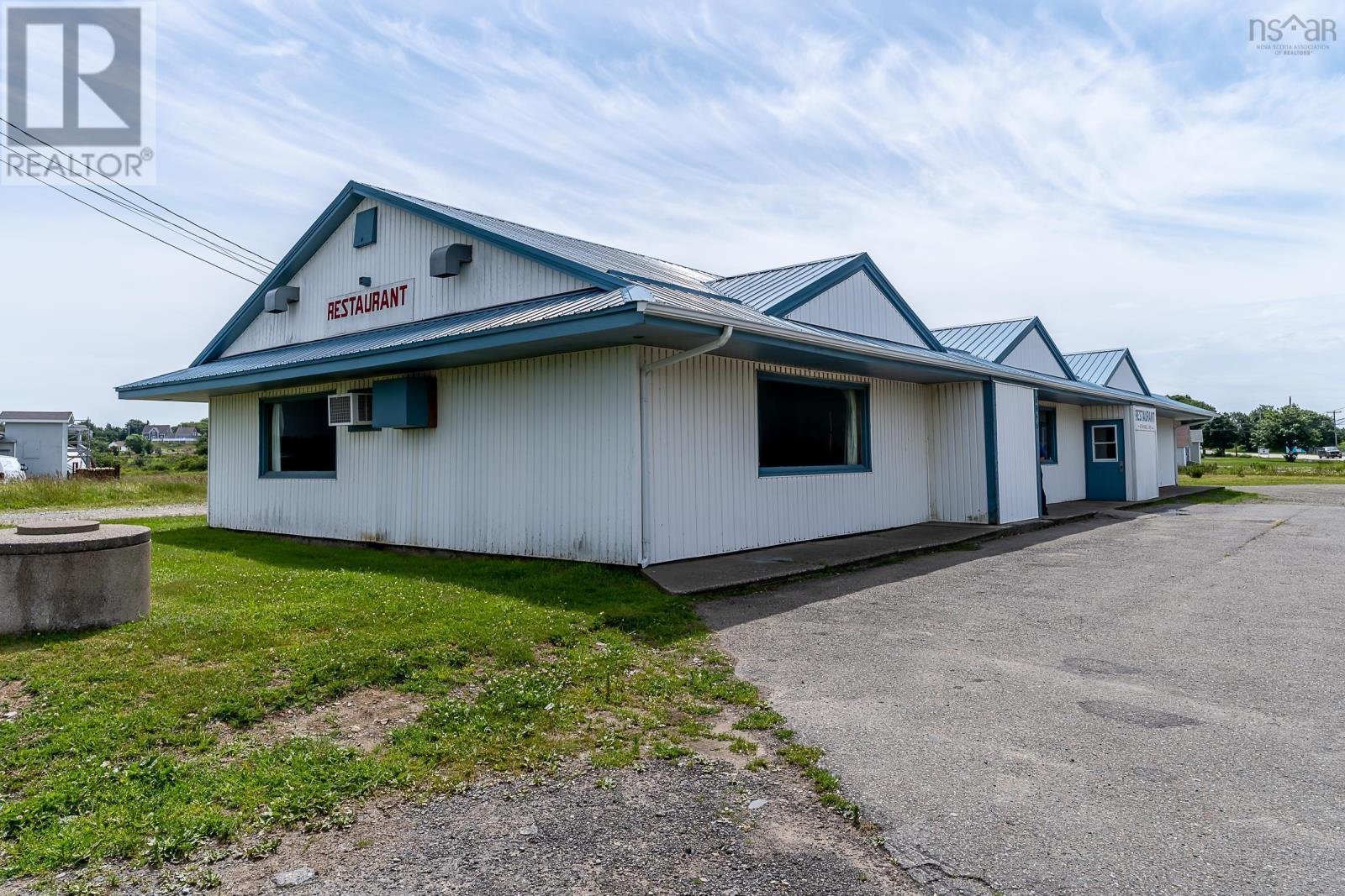 8946 Highway 1, Meteghan River, Nova Scotia  B0W 2L0 - Photo 25 - 202509042