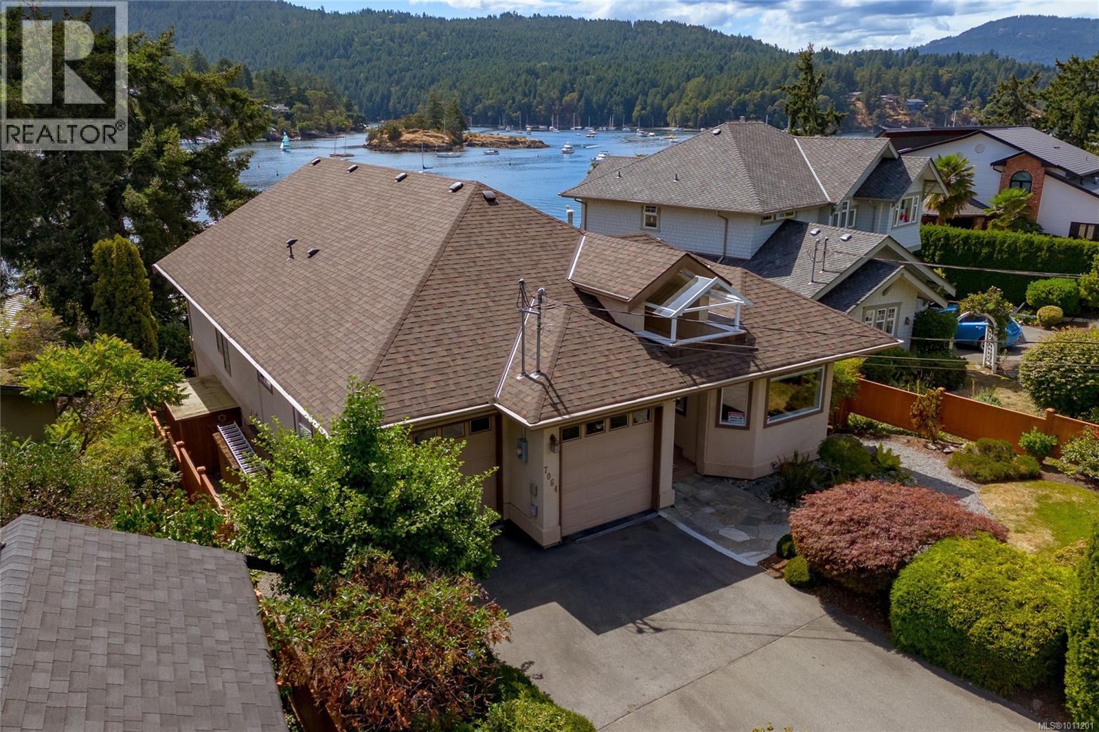 Property at 7064 Brentwood Dr image 2