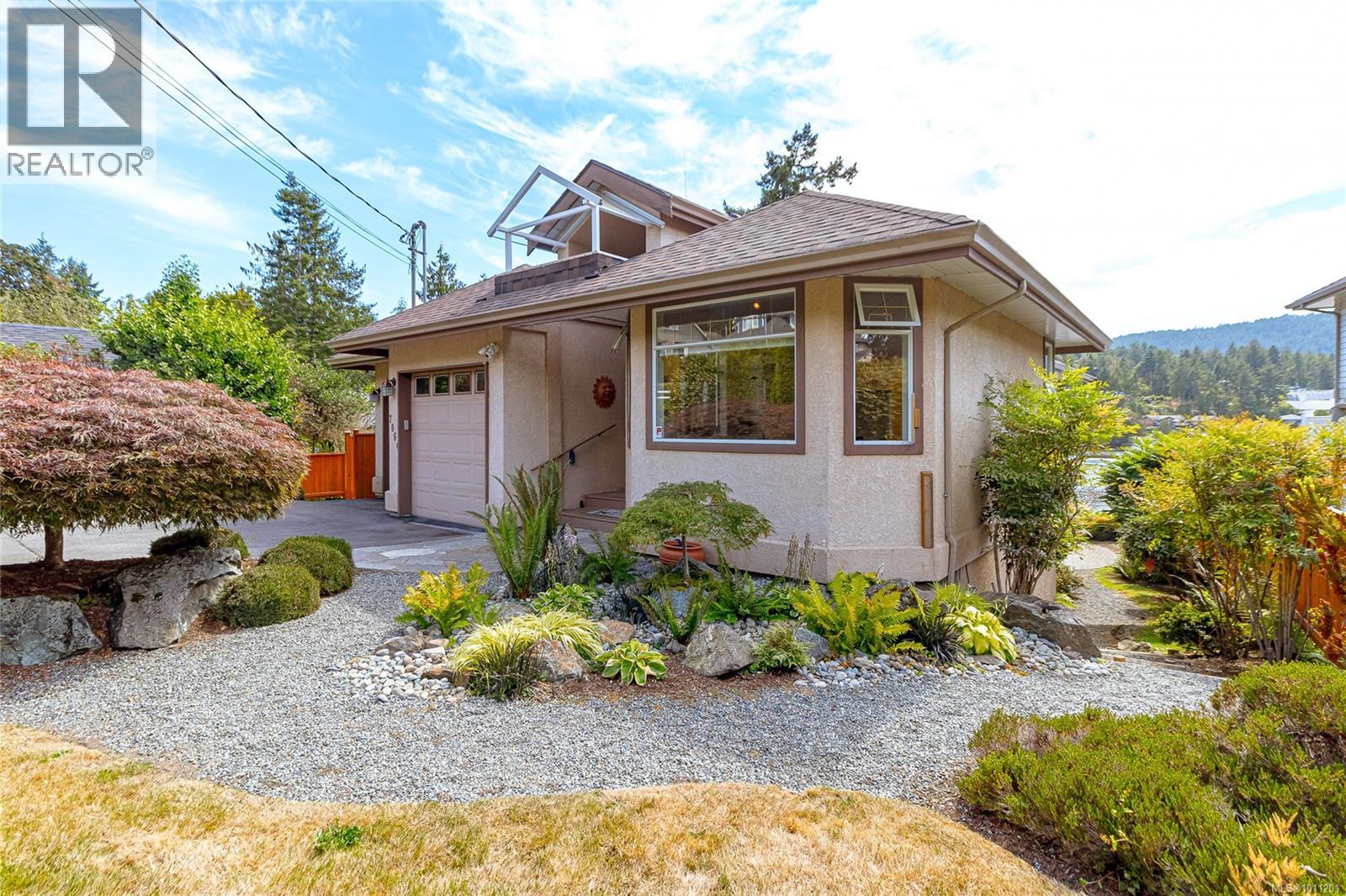 Property at 7064 Brentwood Dr image 4