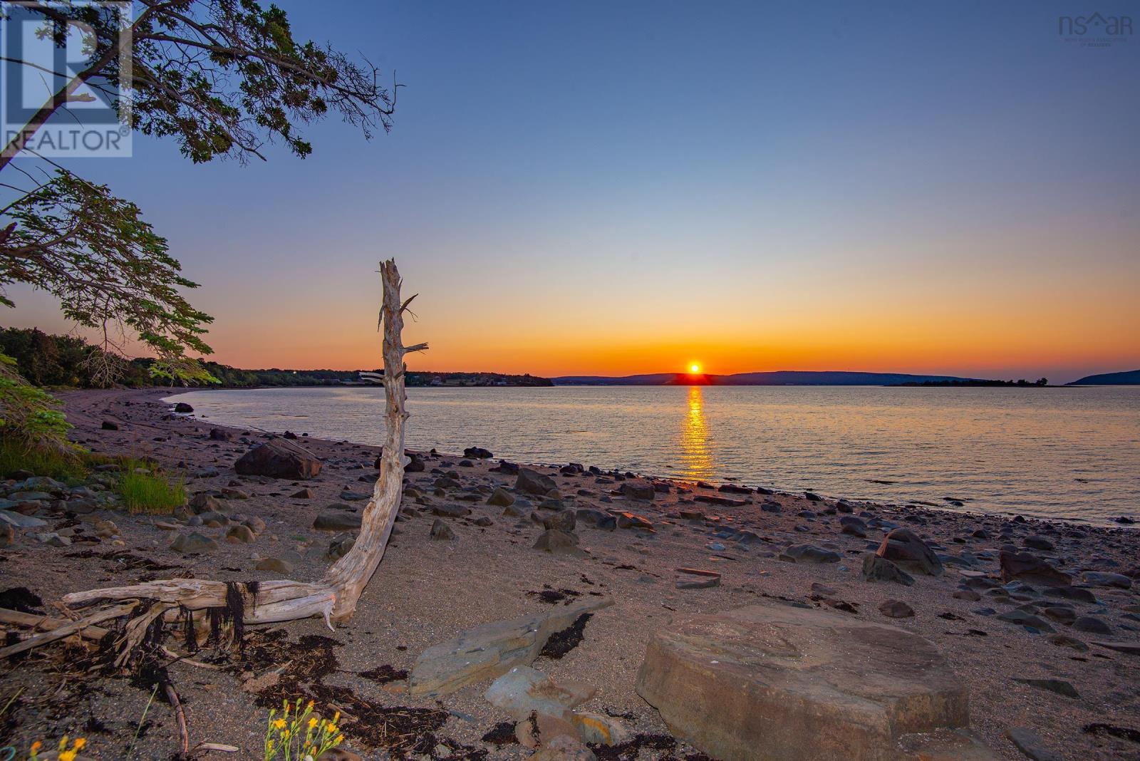 869 Highway 1, Smiths Cove, Nova Scotia  B0S 1S0 - Photo 18 - 202520712