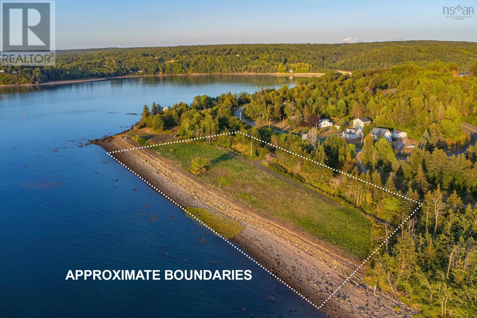 869 Highway 1, Smiths Cove, Nova Scotia  B0S 1S0 - Photo 2 - 202520712